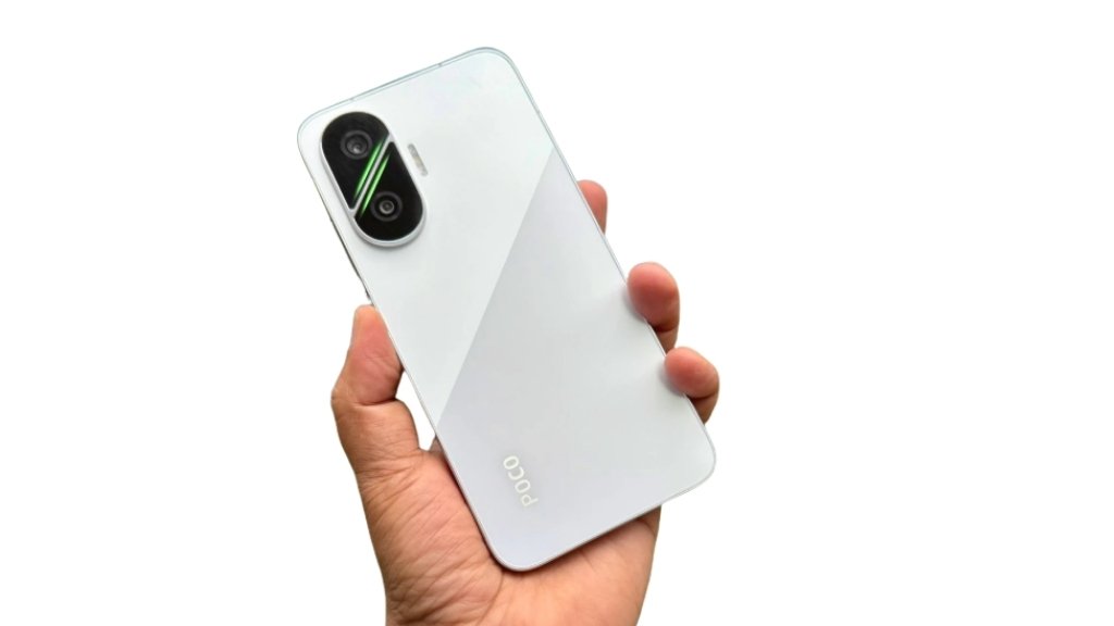 POCO F7 5G 2026: 12GB RAM, Snapdragon 8s Gen 4 और 7550mAh बैटरी के साथ असली फ्लैगशिप किलर