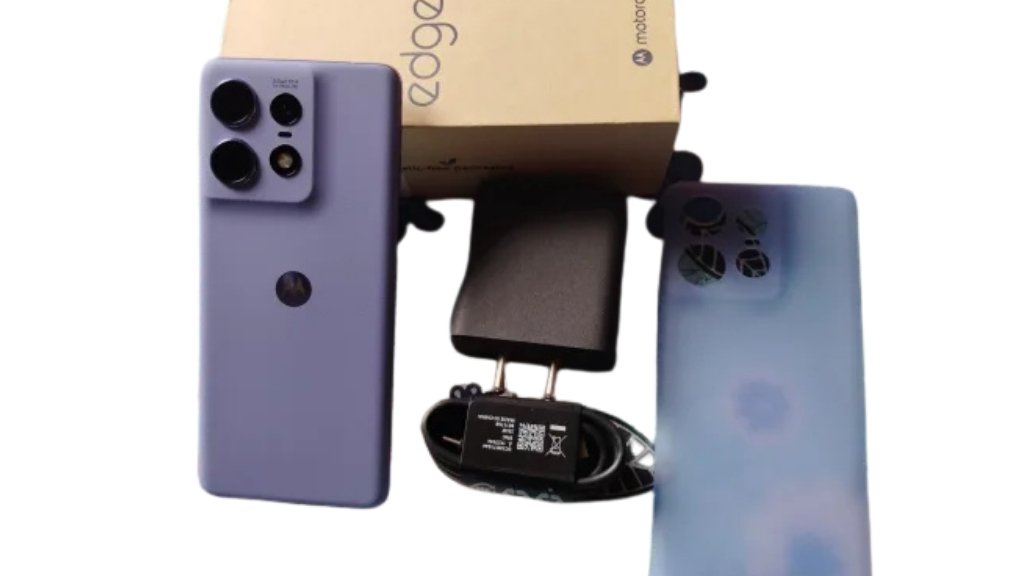 Motorola Edge 50 Pro 5G Gets Price Cut, Now Available with 125W Fast Charging 1 Motorola Edge 50 Pro 5G Gets Price Cut, Now Available with 125W Fast Charging